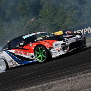 Driftink pats su instruktoriumi „SIDE to SIDE Drift Team“ Vilniuje