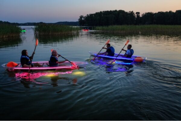 Naktinis plaukimas skaidria baidare Galvės ežere Trakuose