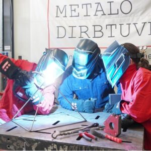 Pramoga šeimai „Eksperimentai metalo dirbtuvėse“ Vilniuje