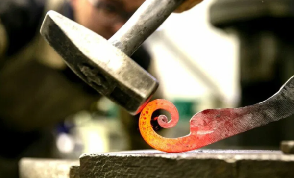 Kalvystė. Peilių dirbtuvės