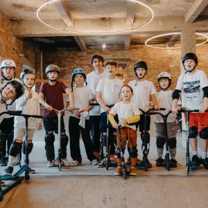 Grupinė paspirtukų treniruotė