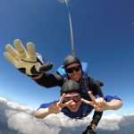 Šuolis dviviečiu parašiutu su instruktoriumi