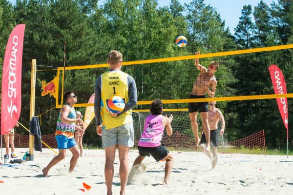 Salės ir paplūdimio tinklinio treniruotės Vilniuje