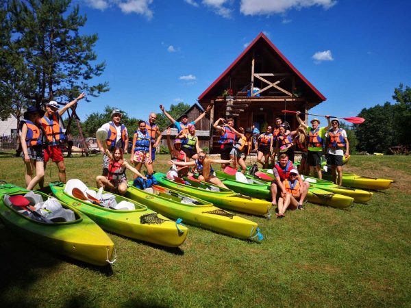 Sodyba "Pinčiuko Baidarės" Lazdijų r. – Nameliai, stovyklavietė, baidarių nuoma