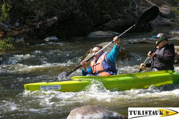 Baidarių nuoma Akmena / pavasarinis plaukimas su TURISTAUK.LT baidarėmis