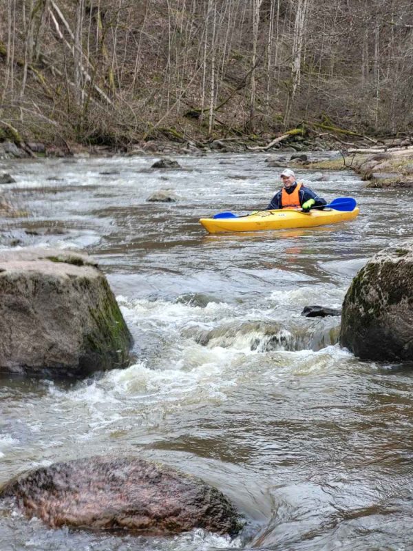 Baidarių nuoma Akmena / pavasarinis plaukimas su TURISTAUK.LT baidarėmis