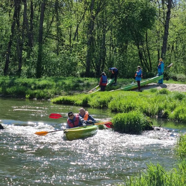 Baidarių nuoma Akmena / pavasarinis plaukimas su TURISTAUK.LT baidarėmis