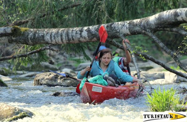 Baidarių nuoma Akmena / pavasarinis plaukimas su TURISTAUK.LT baidarėmis